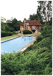  Der Swimmingpool aus den 50er Jahren, aufgenommen am 9.8.1999 