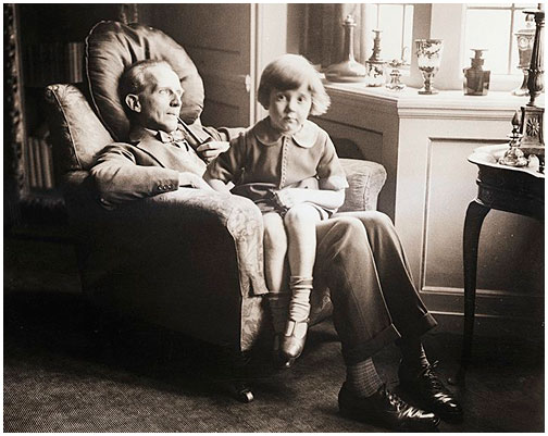  Vater und Sohn:  A.A.Milne & Christopher Robin Milne. (1925) 